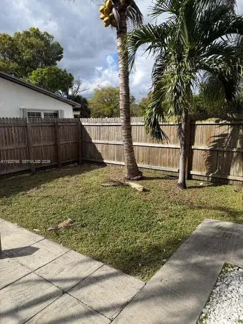 1101 SW 30th St # 1, Fort Lauderdale FL 33315