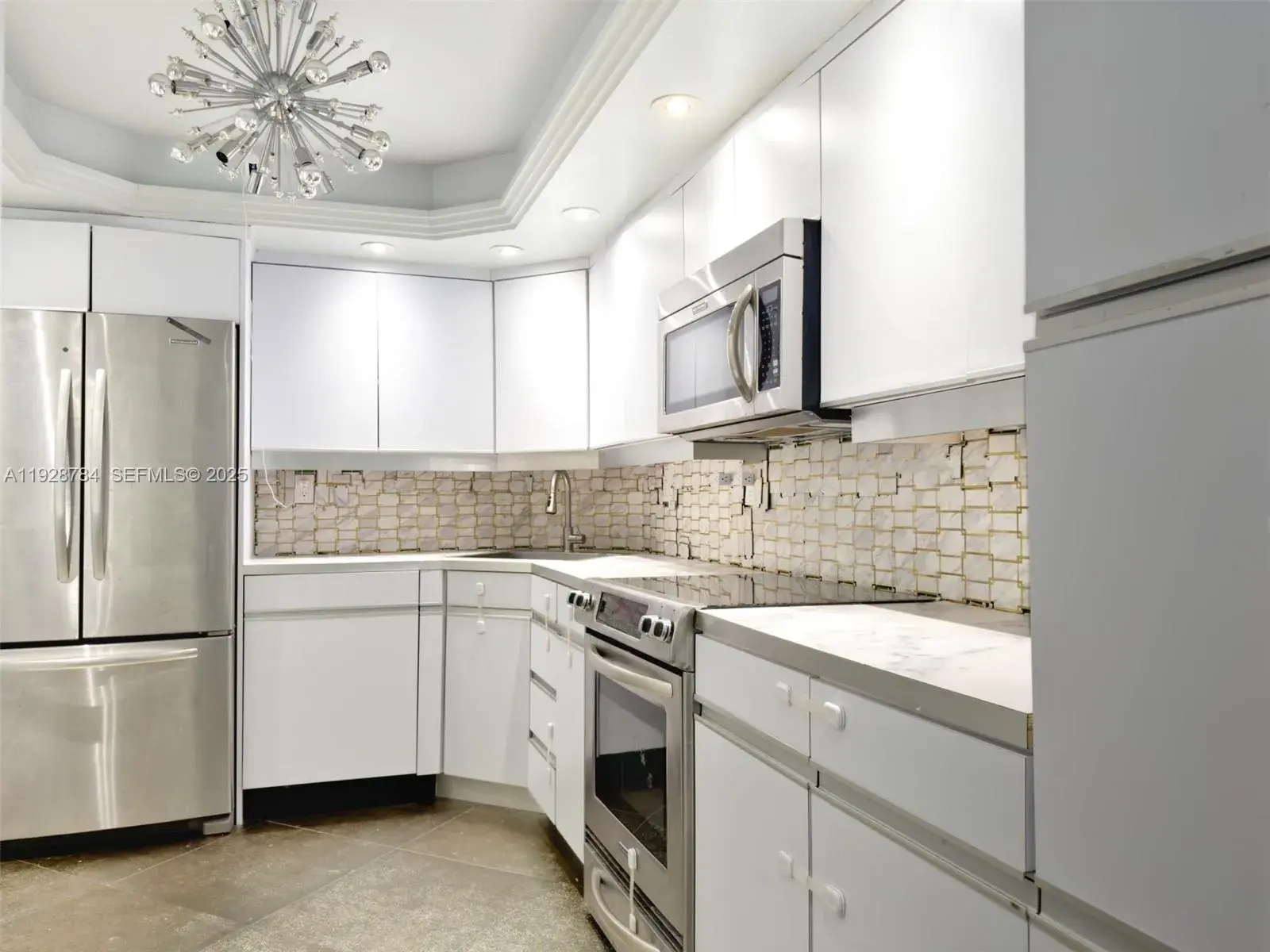 600 Three Islands Blvd # 1112, Hallandale Beach FL 33009