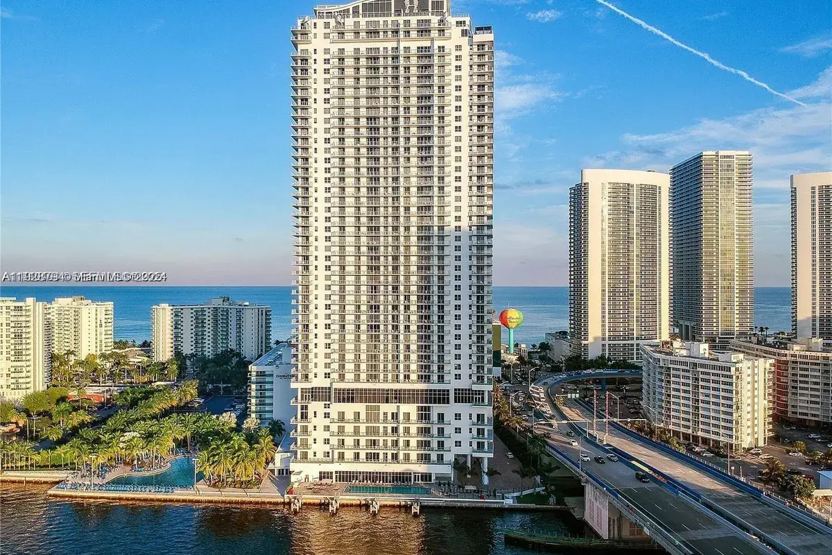 4010 S Ocean Dr # R3105, Hollywood FL 33019