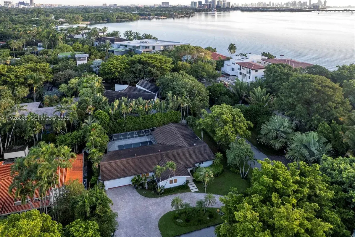 145 S Prospect Dr, Coral Gables FL 33133