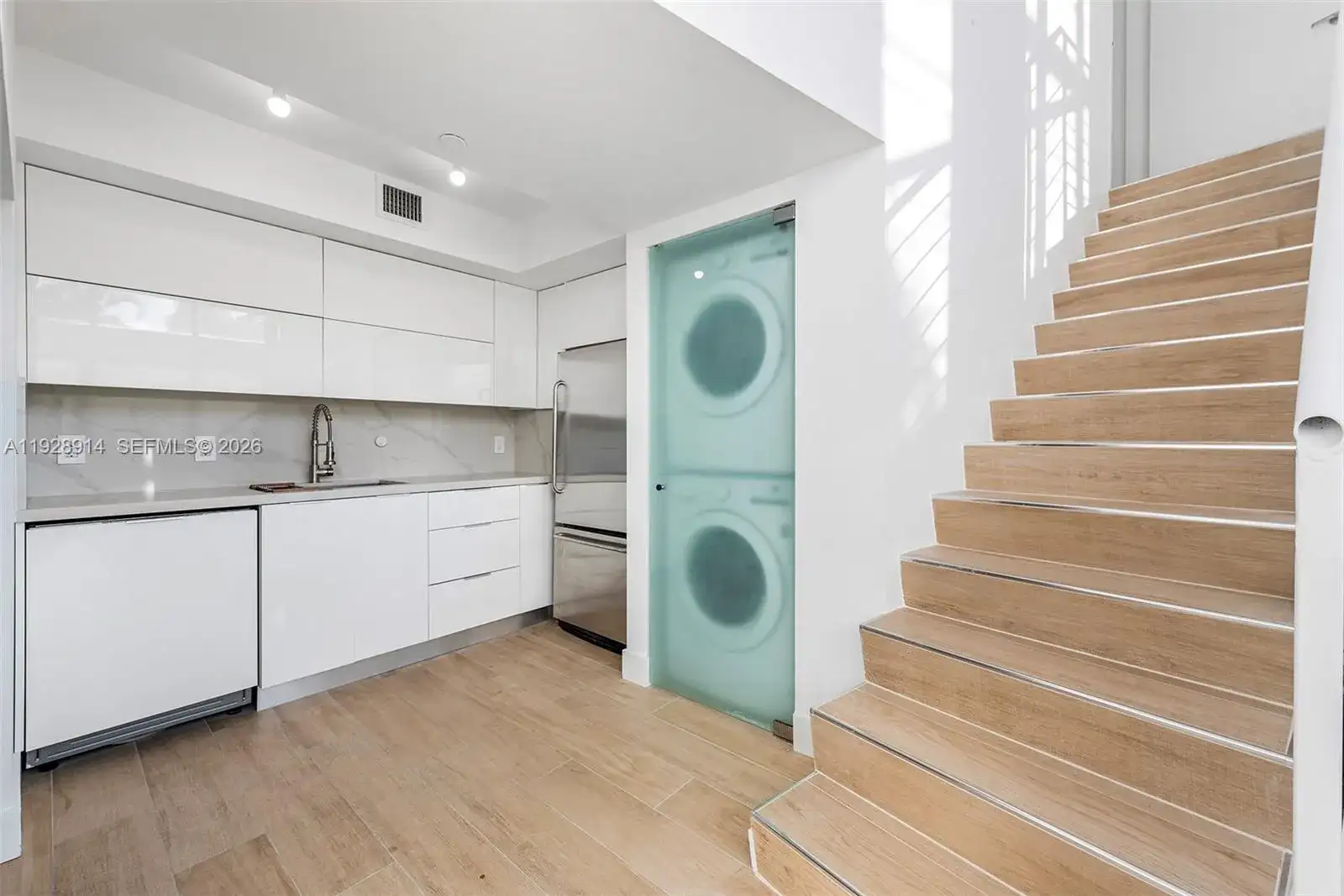 221 Jefferson Ave # 2, Miami Beach FL 33139 photo 4