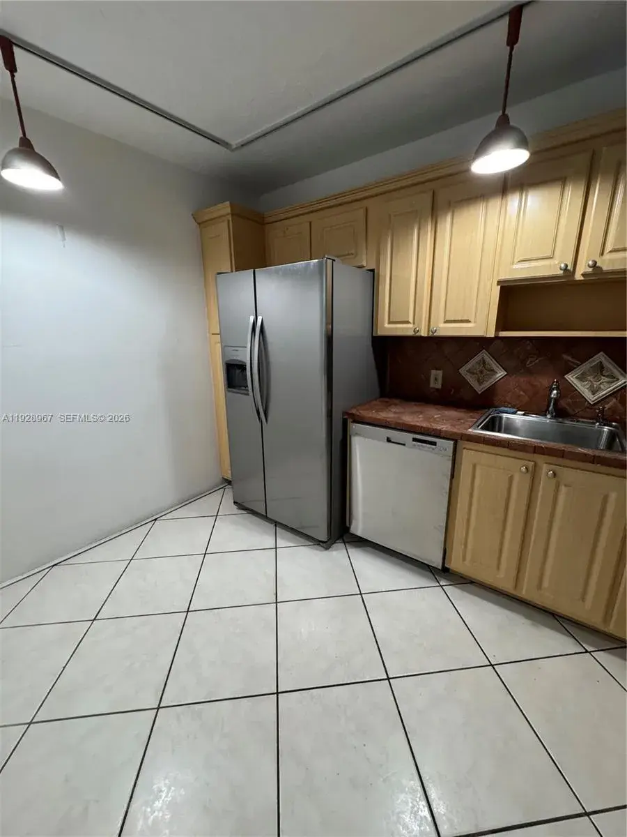 20100 W Country Club Dr # 1606, Aventura FL 33180