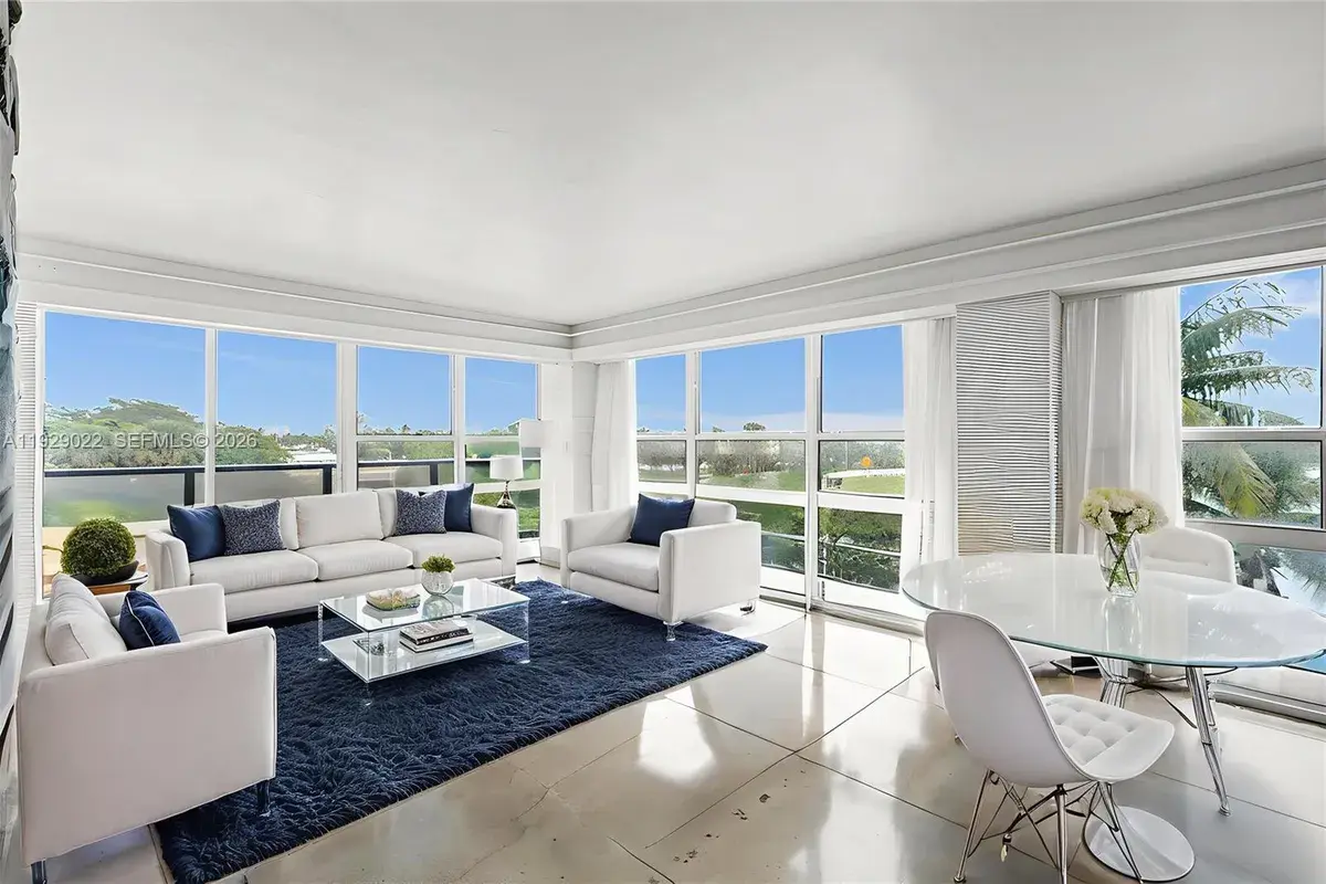 600 NE 36th St # 218, Miami FL 33137