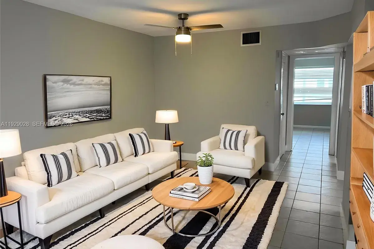335 SW 20th St # 7, Fort Lauderdale FL 33315
