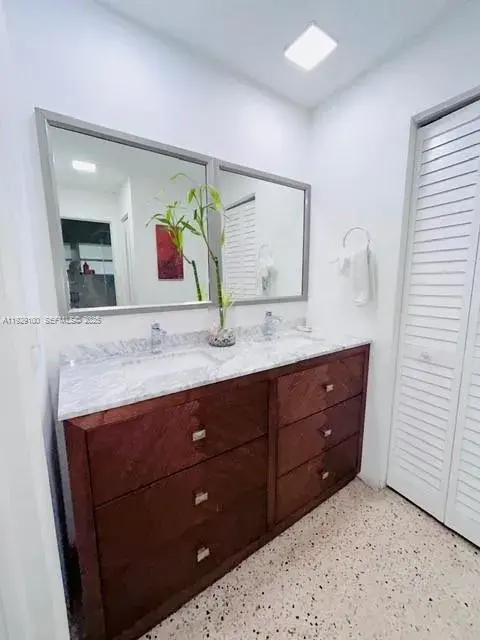 800 NW 29th Ter, Miami FL 33127