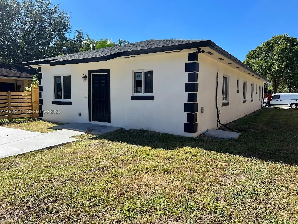 9254 NW 3rd Ave, Miami FL 33150