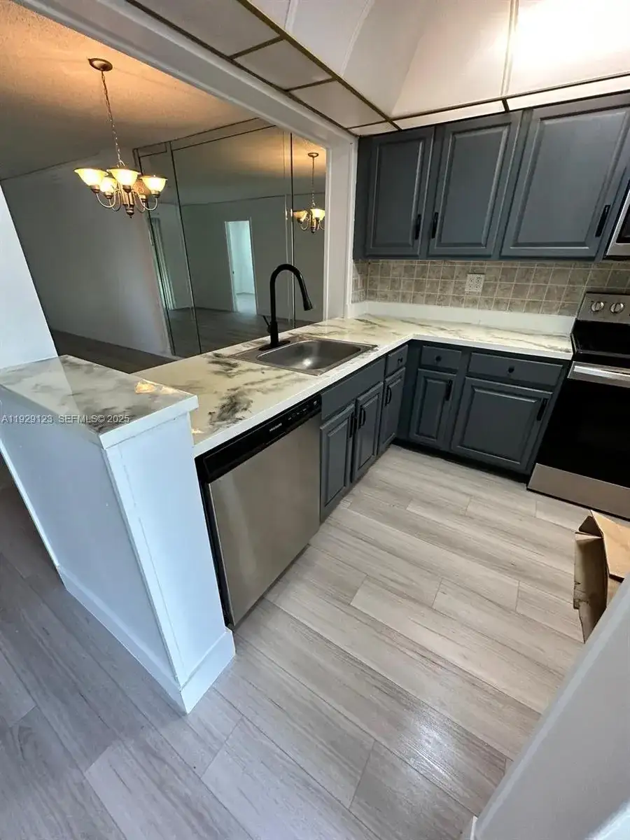 8001 Fairview Dr # 101, Tamarac FL 33321 photo 3