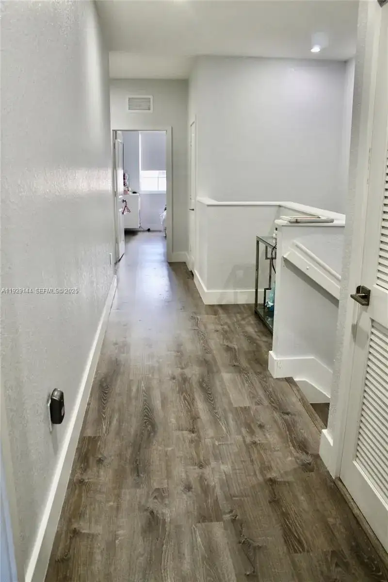 1463 SE 24 ter, Homestead FL 33035 photo 4