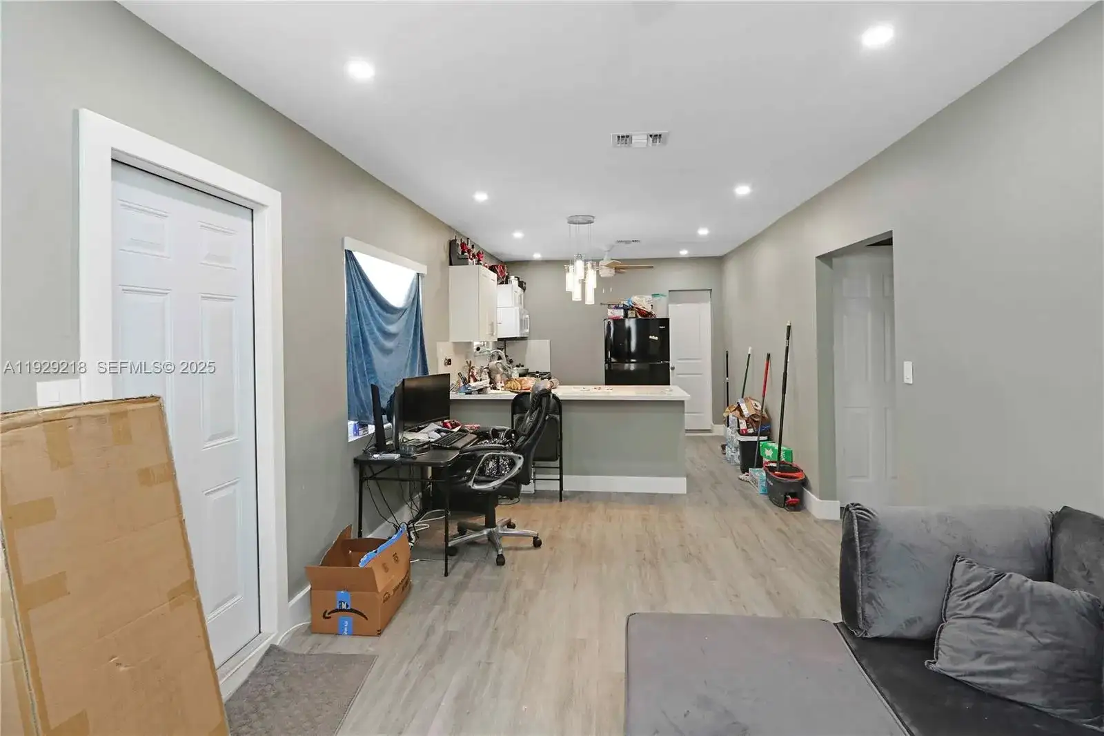 3705 NW 35th Ave, Miami FL 33142 photo 2