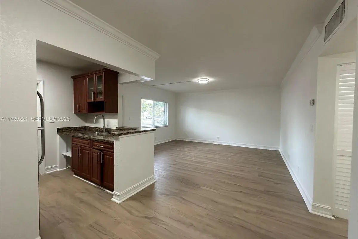 1400 NE 56th St # 105, Fort Lauderdale FL 33334