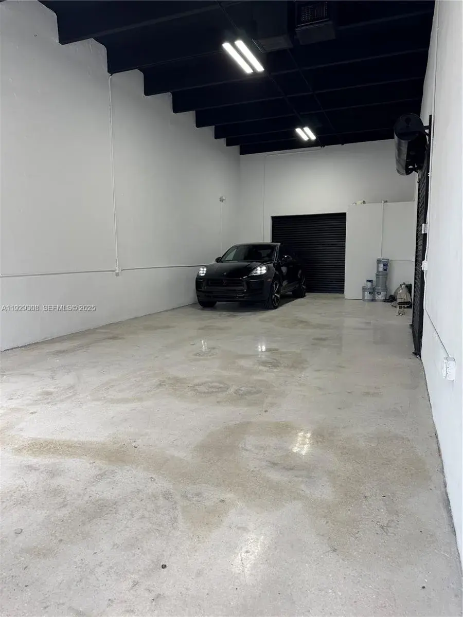 670 NW 23rd St, Miami FL 33127