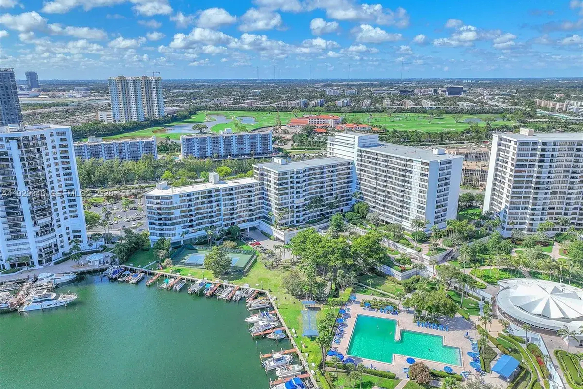 500 Three Islands Blvd # 816, Hallandale Beach FL 33009
