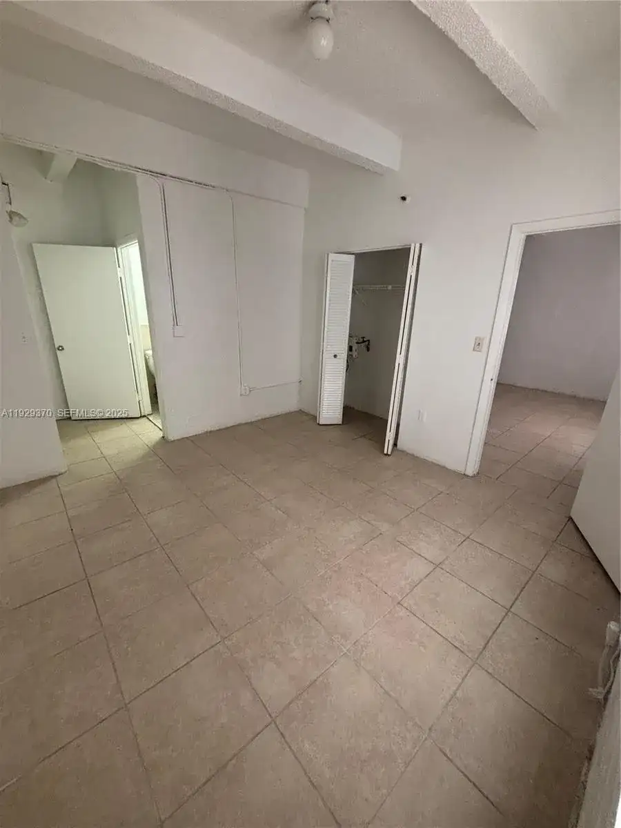 220 23rd St # 303, Miami Beach FL 33139 photo 4