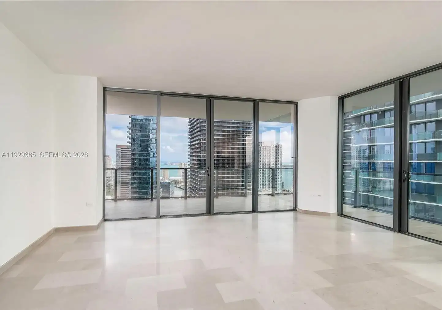 88 SW 7th St # 2501, Miami FL 33130 photo 5