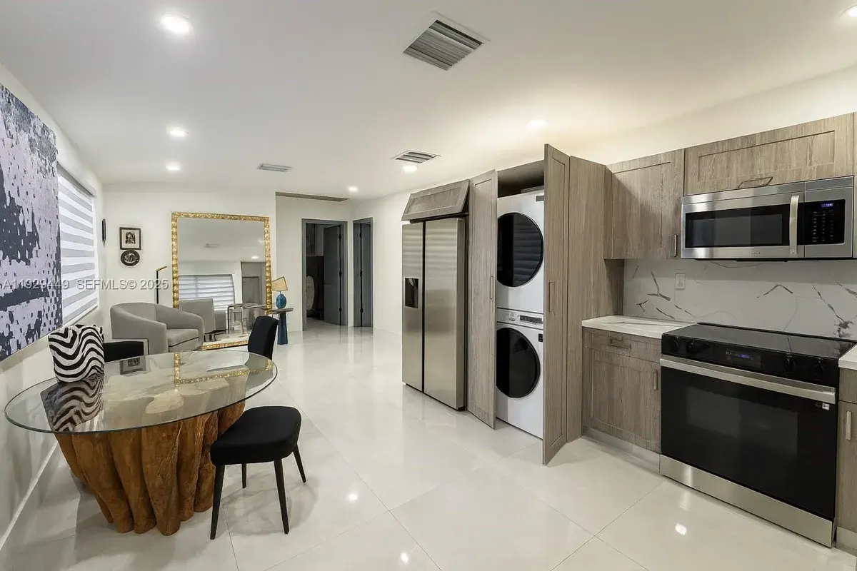 926 NW 59th St # 2, Miami FL 33127