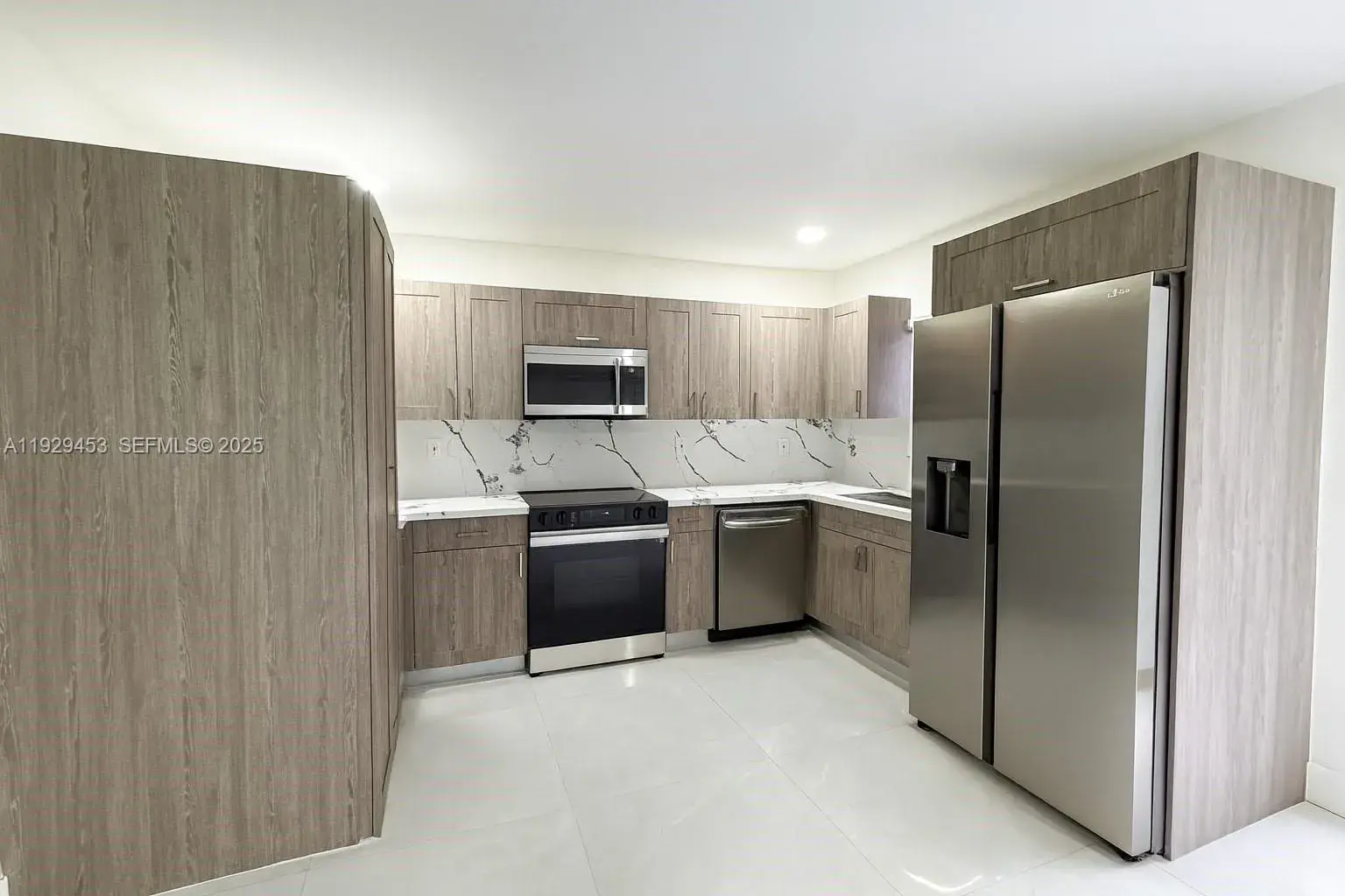 926 NW 59th St # 3, Miami FL 33127