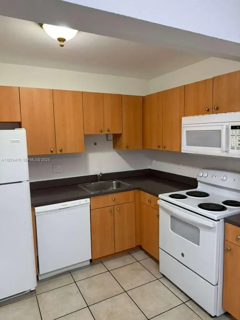 837 NW 46th Ave # 837, Plantation FL 33317 photo 2