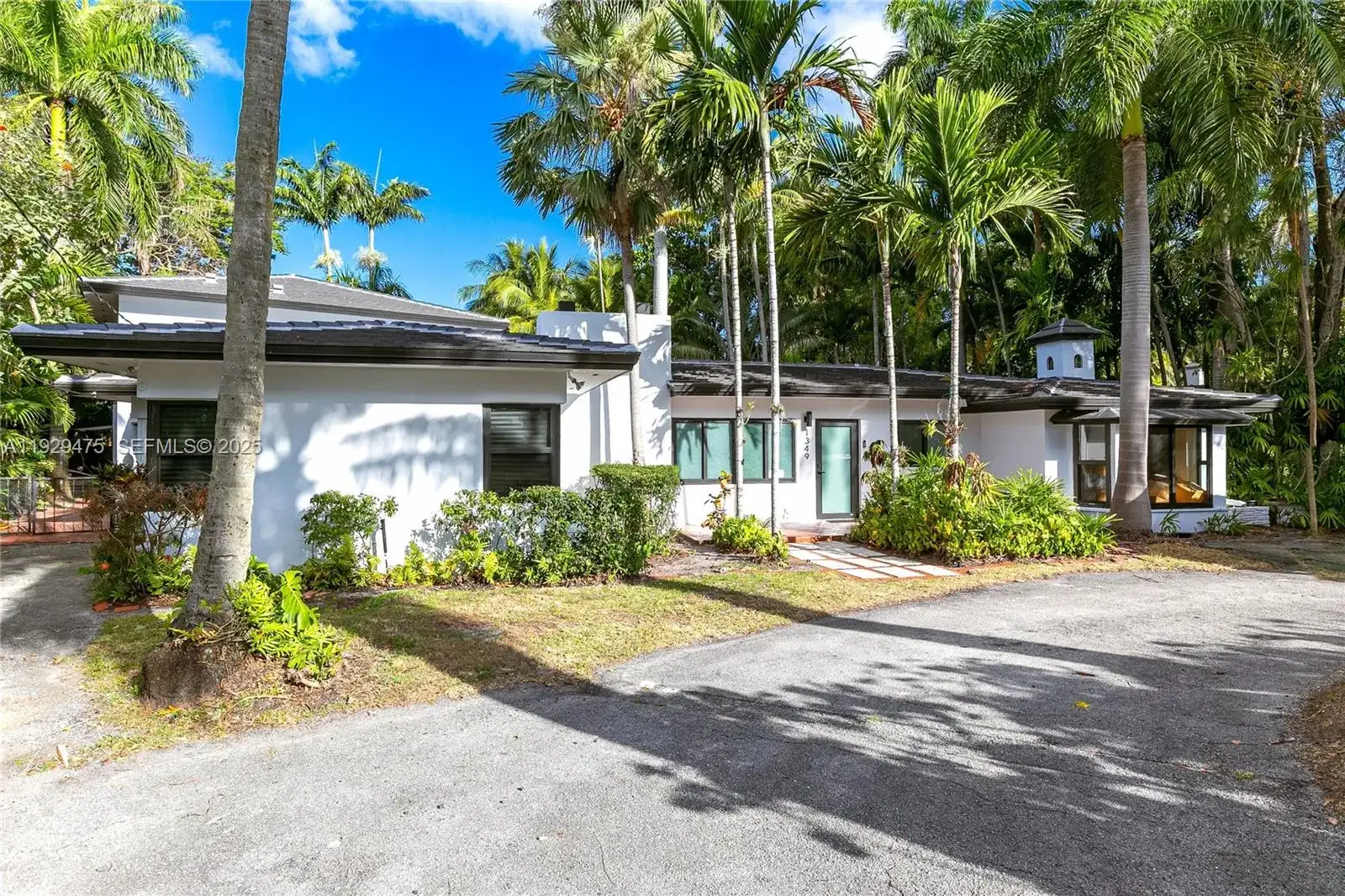 1349 Middle River Dr, Fort Lauderdale FL 33308 photo 2