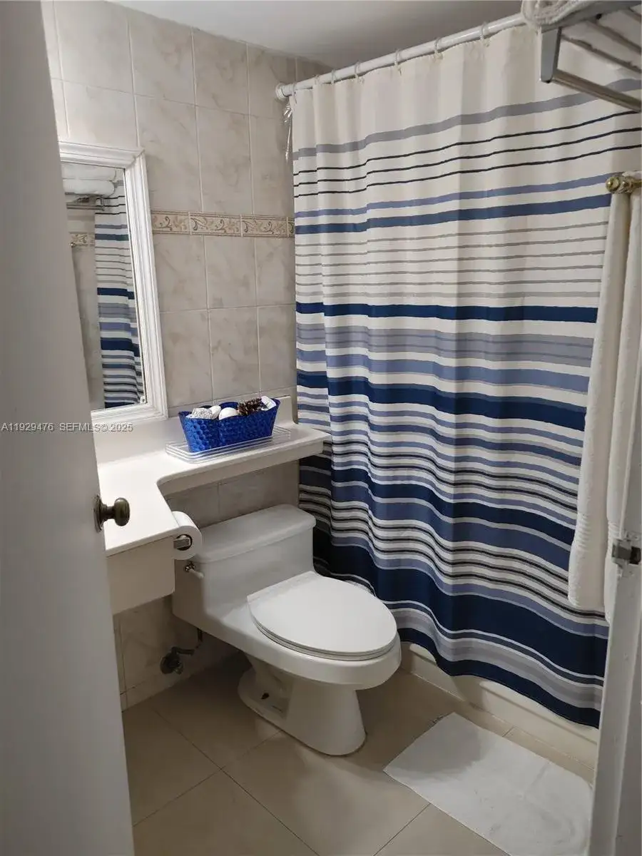 19201 Collins Ave # 103, Sunny Isles Beach FL 33160 photo 4