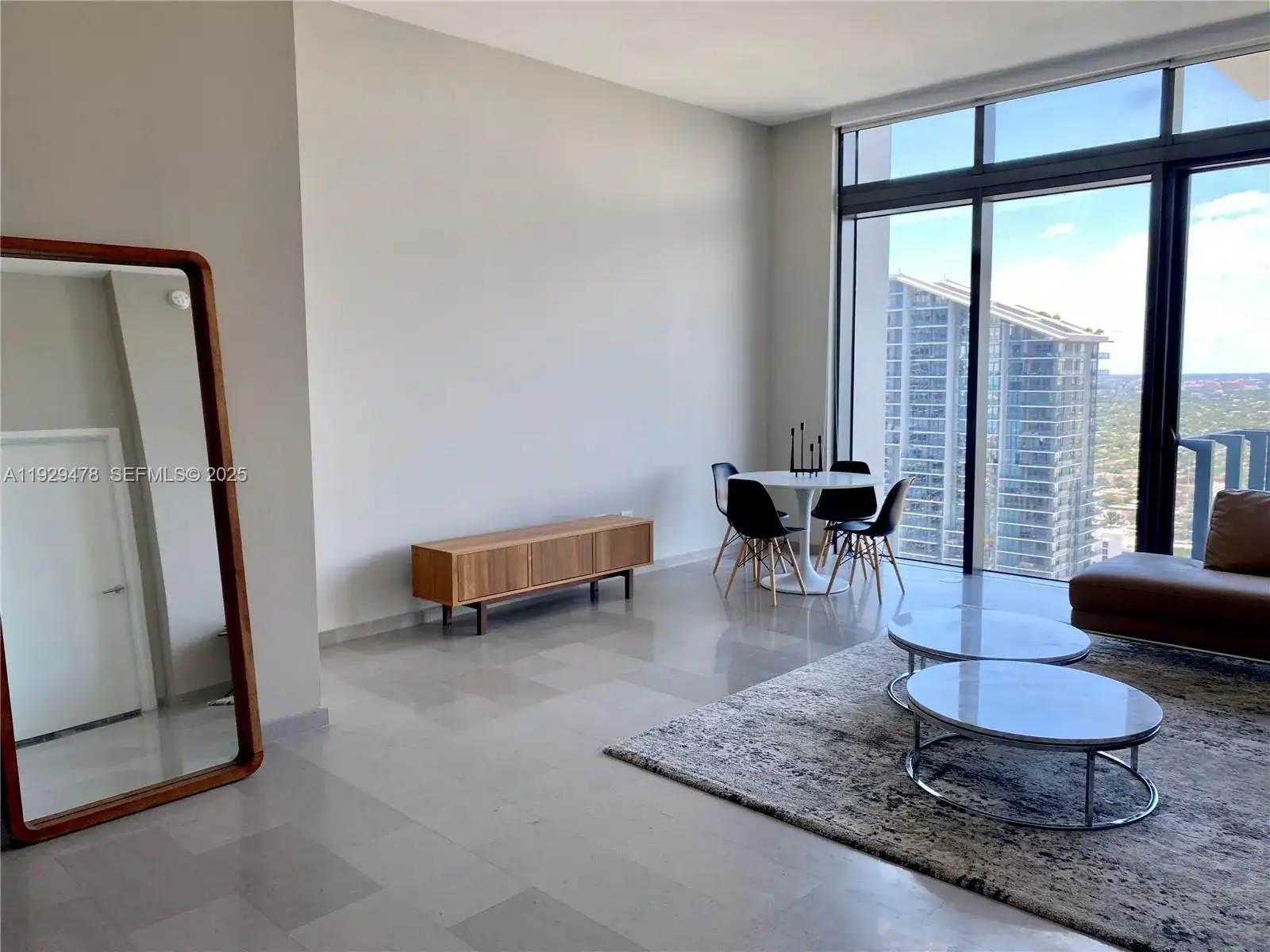 68 SE 6th St # 4008, Miami FL 33131 photo 2