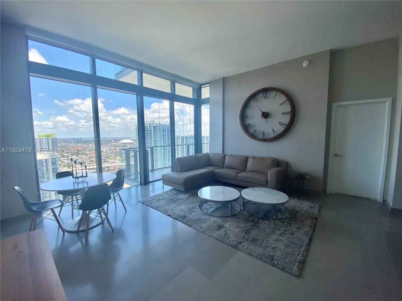 68 SE 6th St # 4008, Miami FL 33131 photo 5