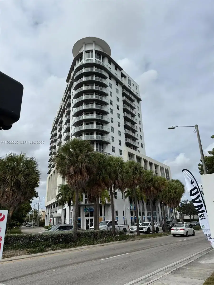 1 Glen Royal Pkwy # 1612, Miami FL 33125 photo 3