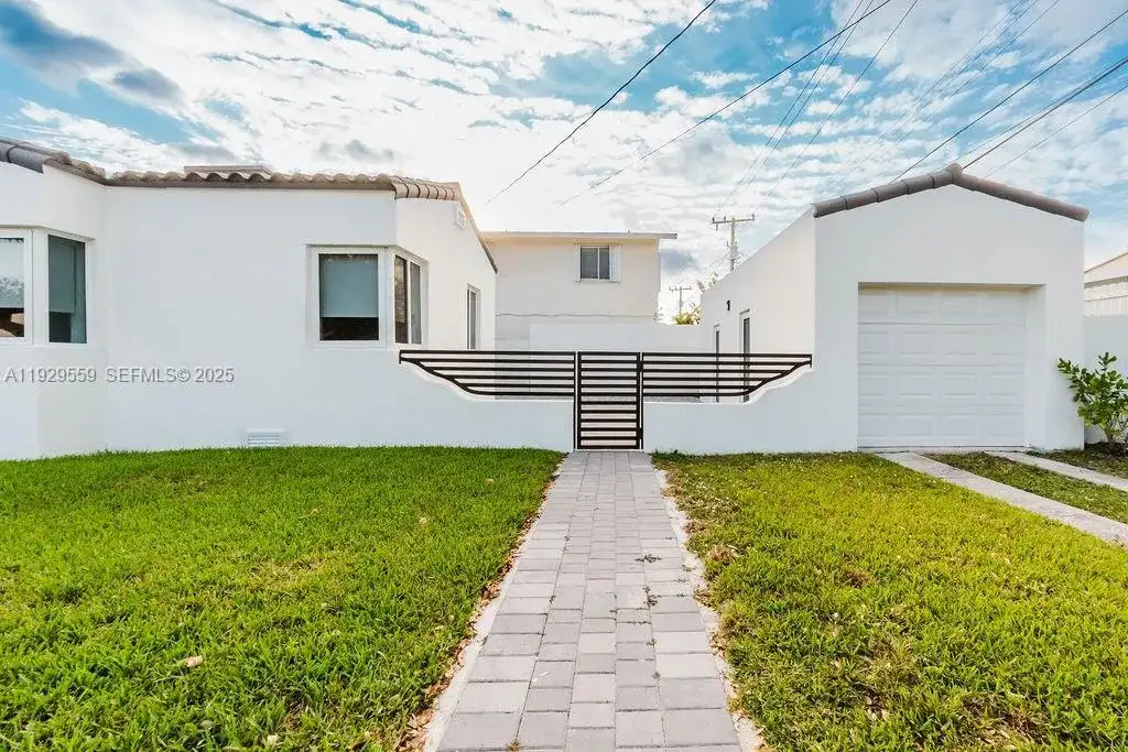 2101 SW 16th Ter, Miami FL 33145 photo 4