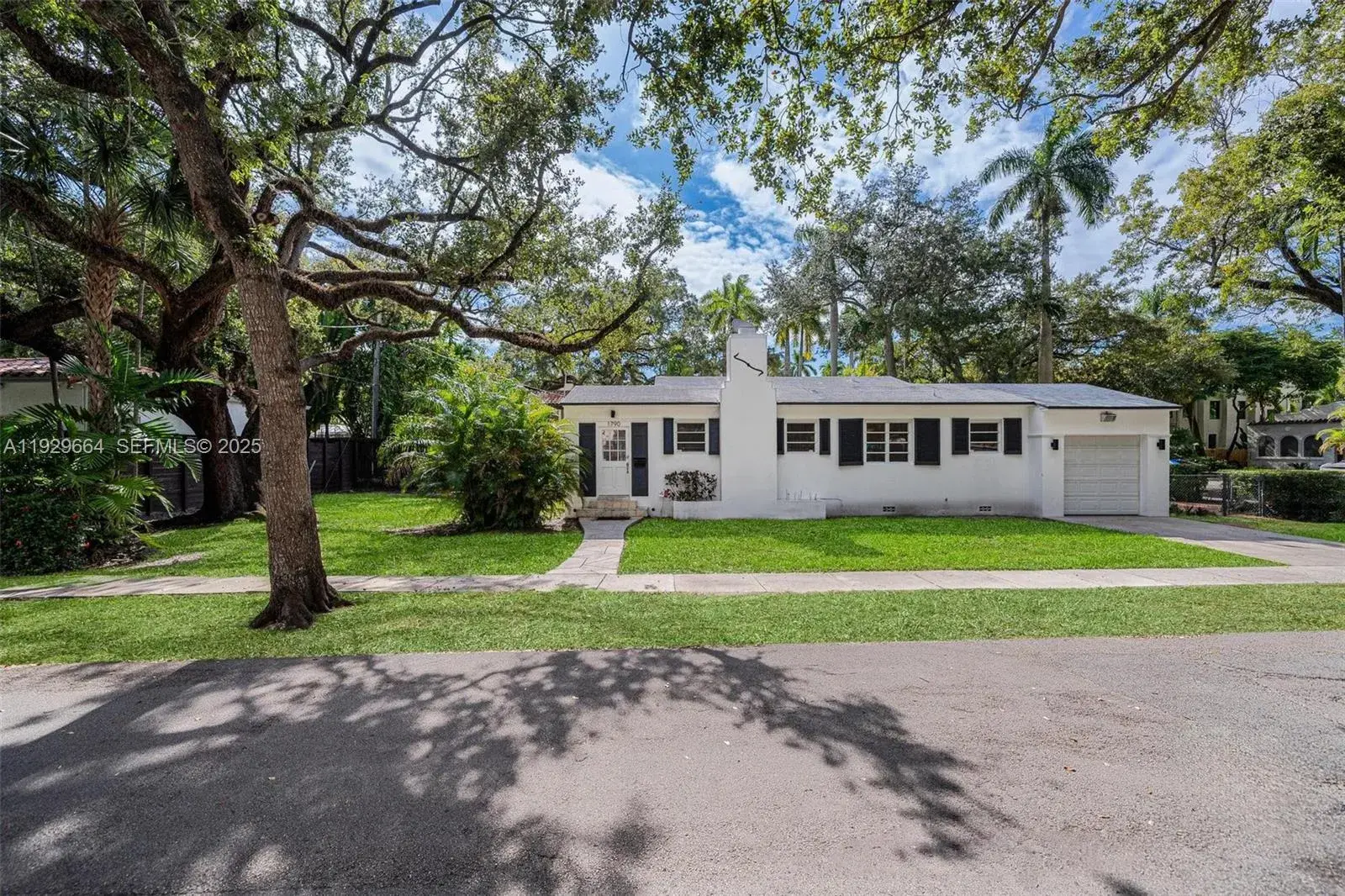 1790 Wa Kee Na Dr, Miami FL 33133