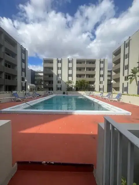 10090 NW 80th Ct # 1435, Hialeah Gardens FL 33016 photo 3