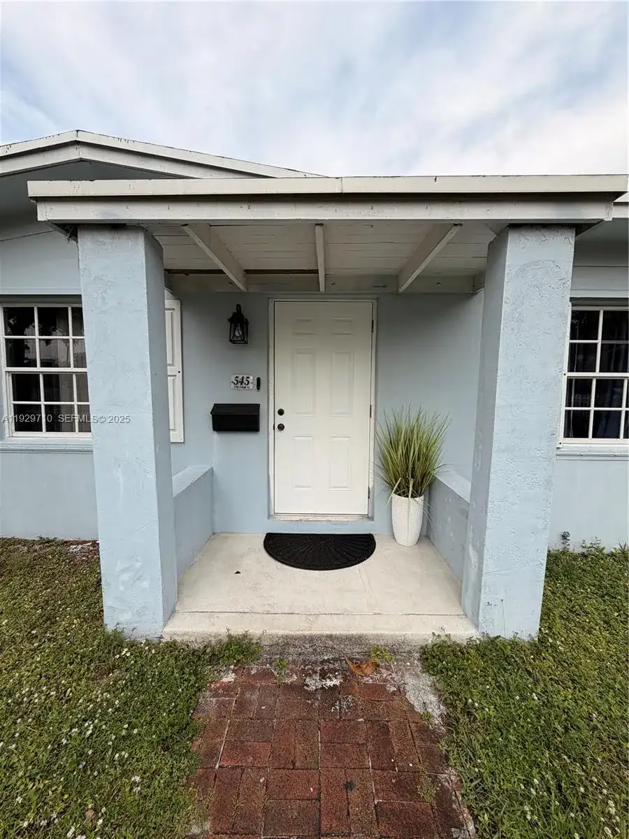 545 NW 136 St, North Miami FL 33168 photo 4