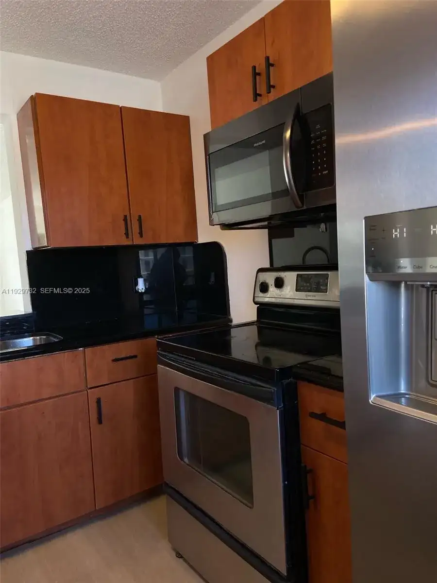 8740 N Sherman Cir # 305, Miramar FL 33025 photo 5
