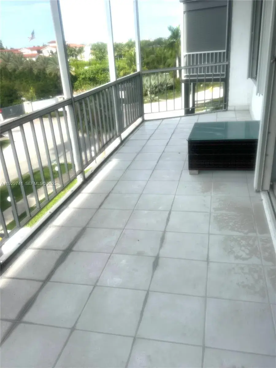 400 Diplomat Pkwy # 403, Hallandale Beach FL 33009