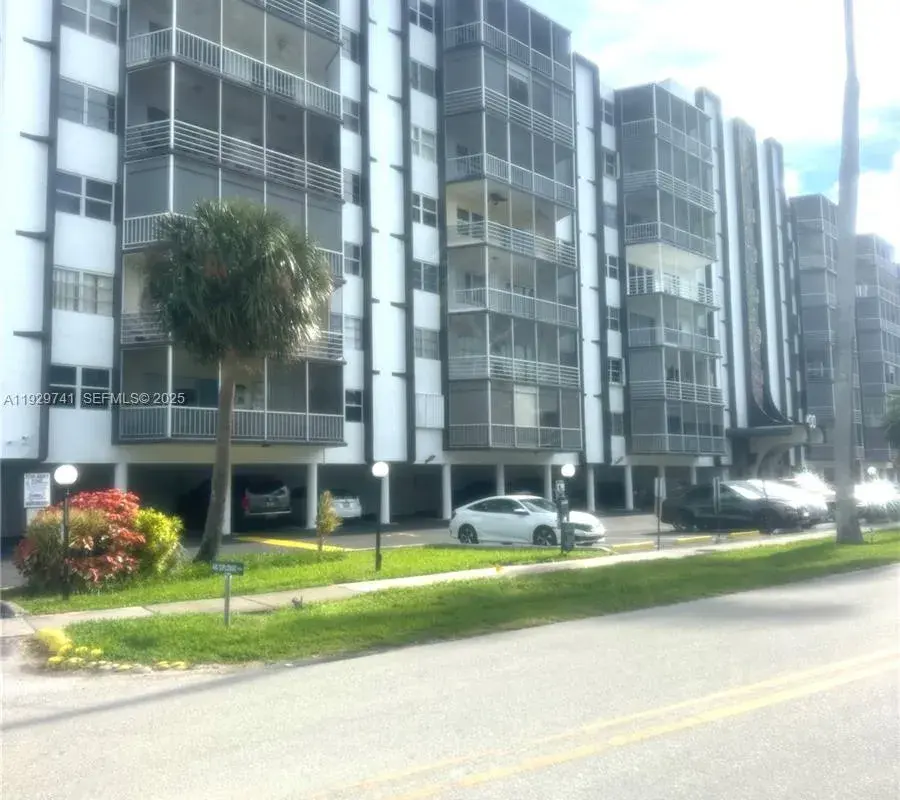400 Diplomat Pkwy # 403, Hallandale Beach FL 33009
