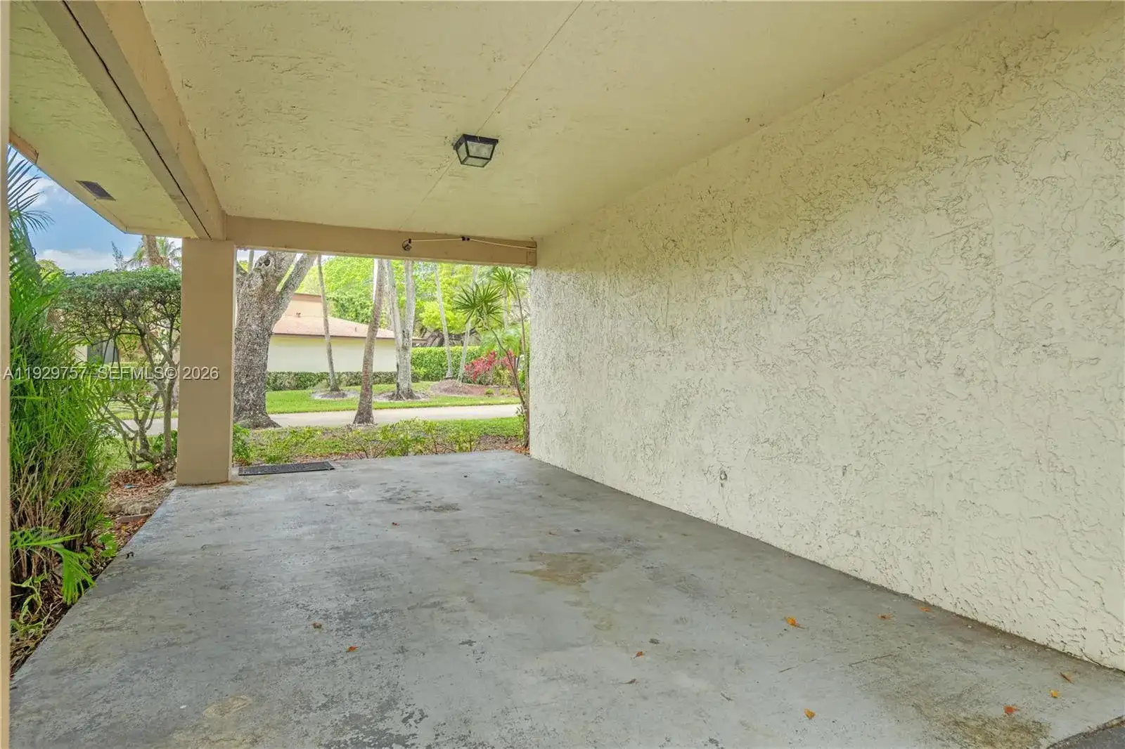 8097 Royal Palm Cir, Tamarac FL 33321 photo 4