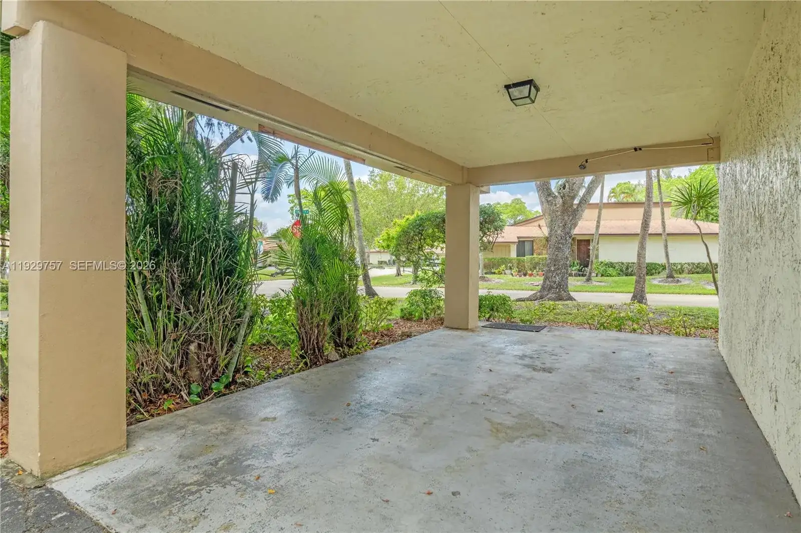 8097 Royal Palm Cir, Tamarac FL 33321 photo 5
