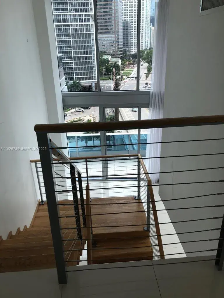 200 Biscayne Boulevard Way # 902, Miami FL 33131