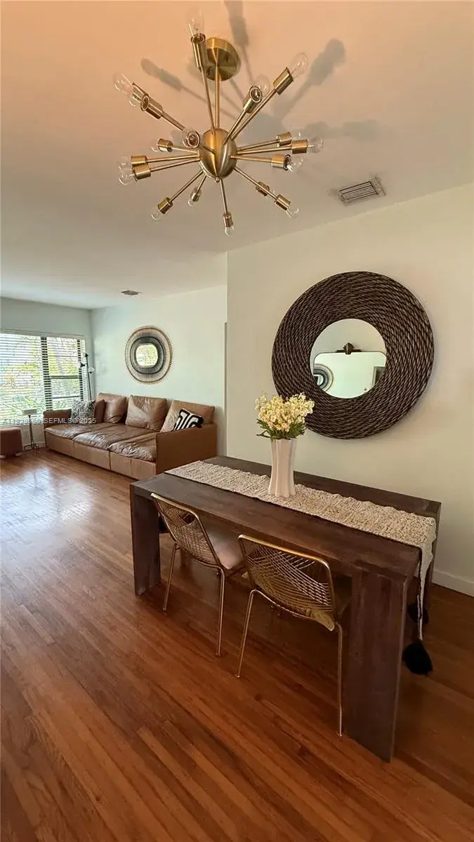 2 NE 44 ST # 4, Miami FL 33137