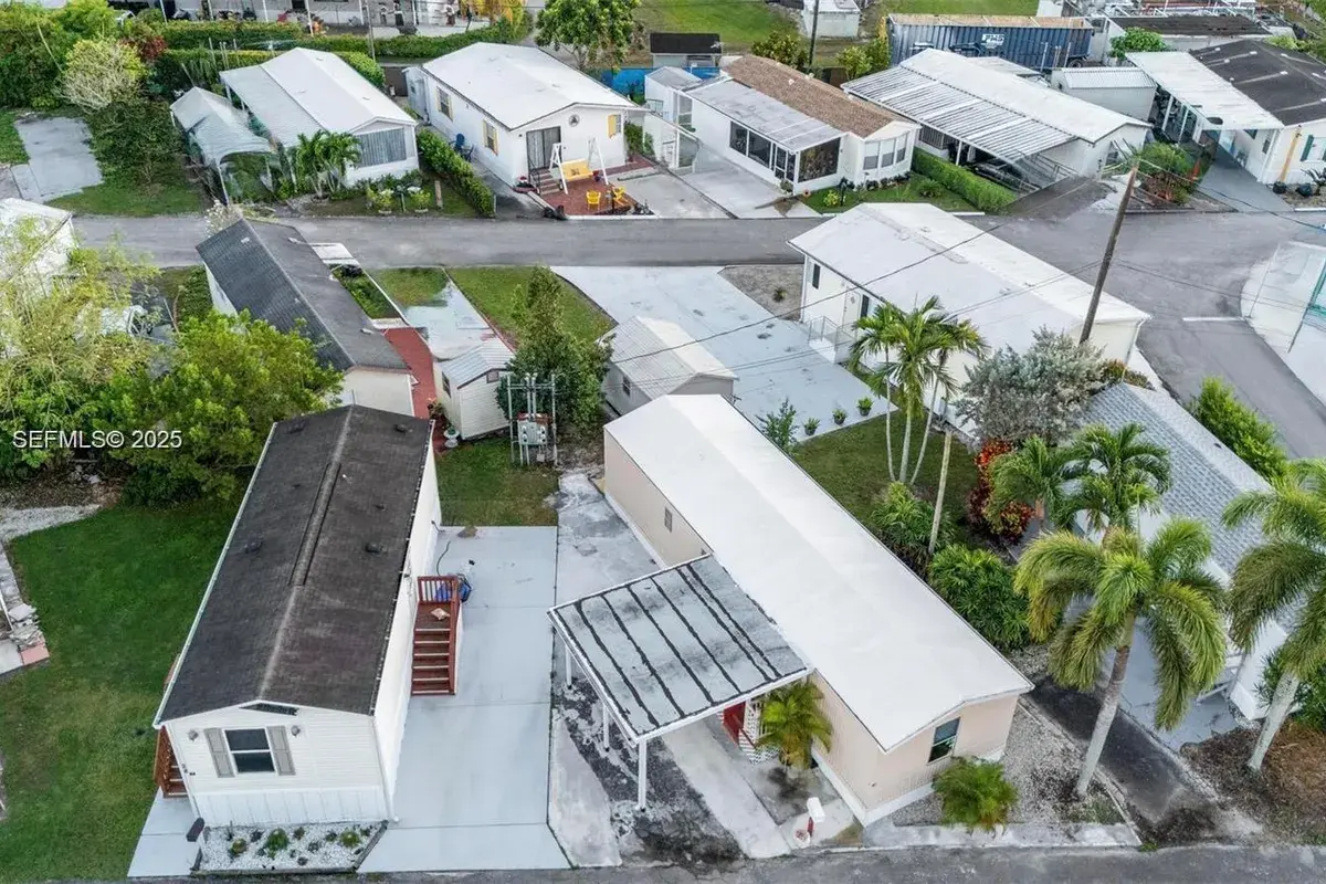 17350 SW 232nd St, Miami FL 33170