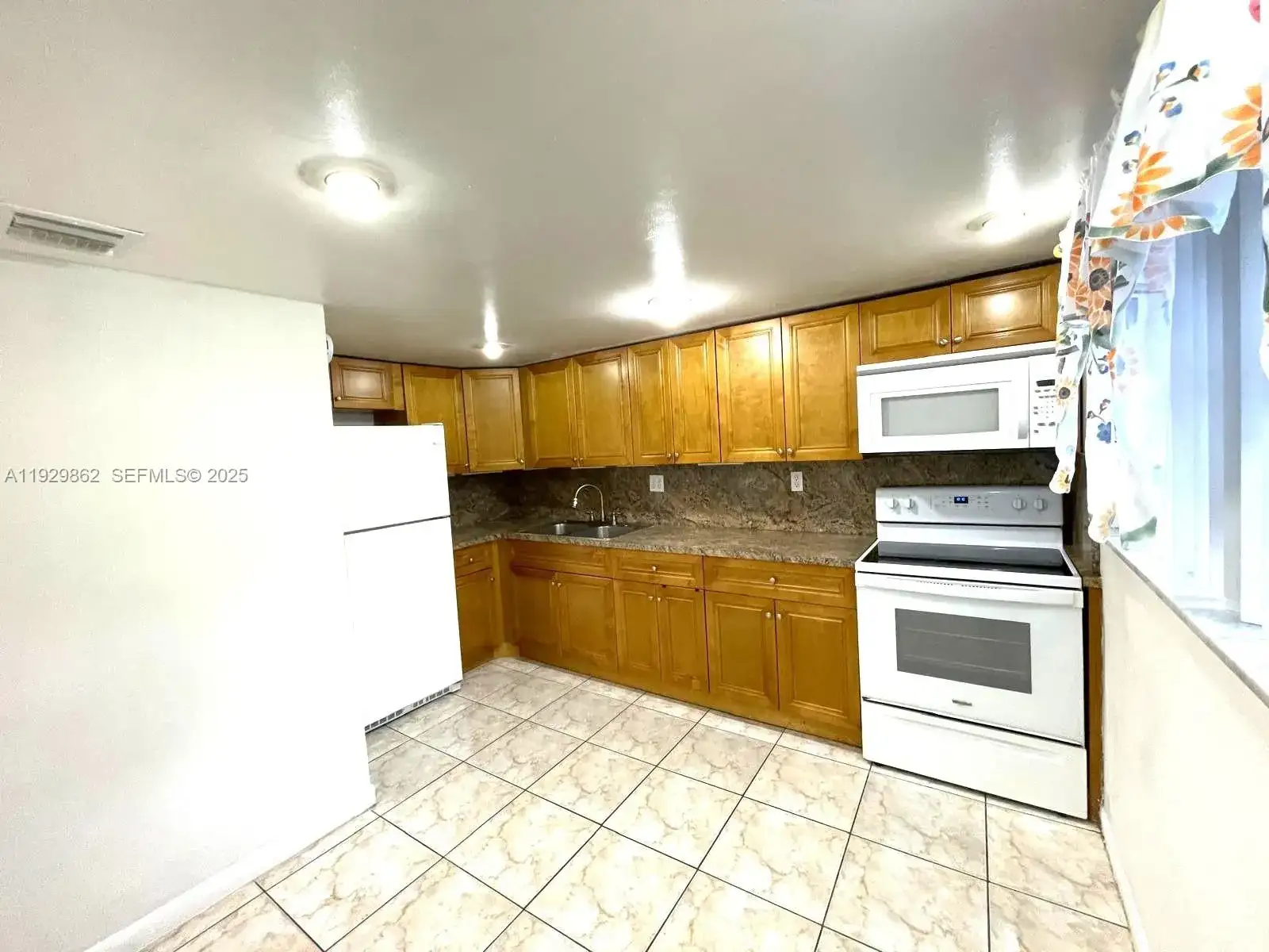 1335 W 68th St # 106, Hialeah FL 33014 photo 4