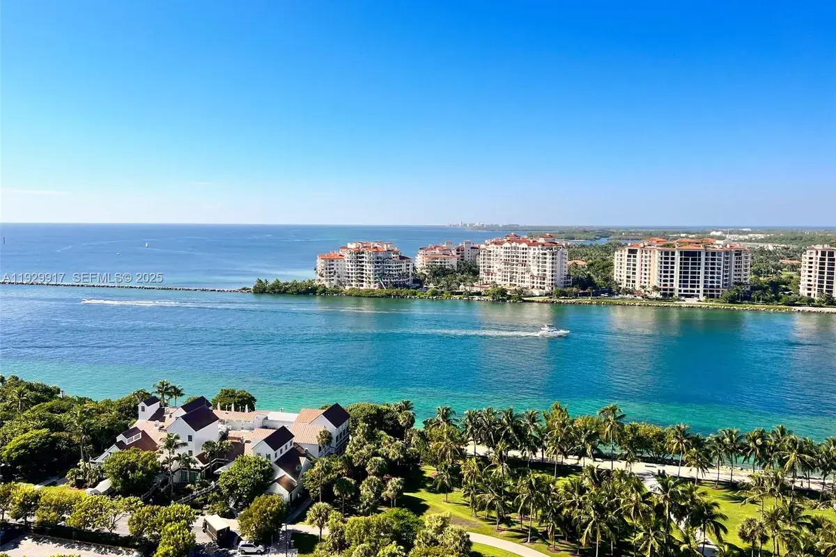 400 S Pointe Dr # 2105, Miami Beach FL 33139