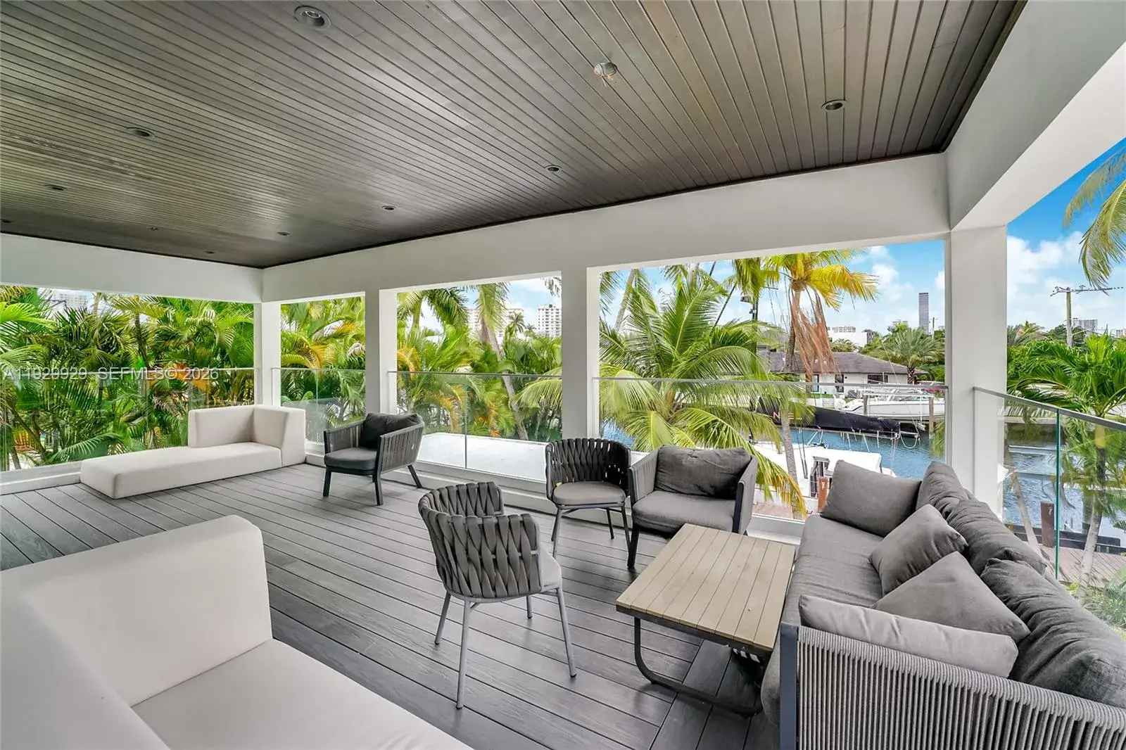 431 Layne Blvd, Hallandale Beach FL 33009