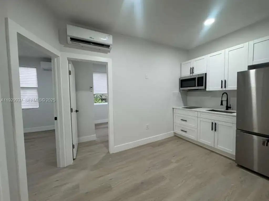 2425 SW 6th St # 16, Miami FL 33135 photo 2