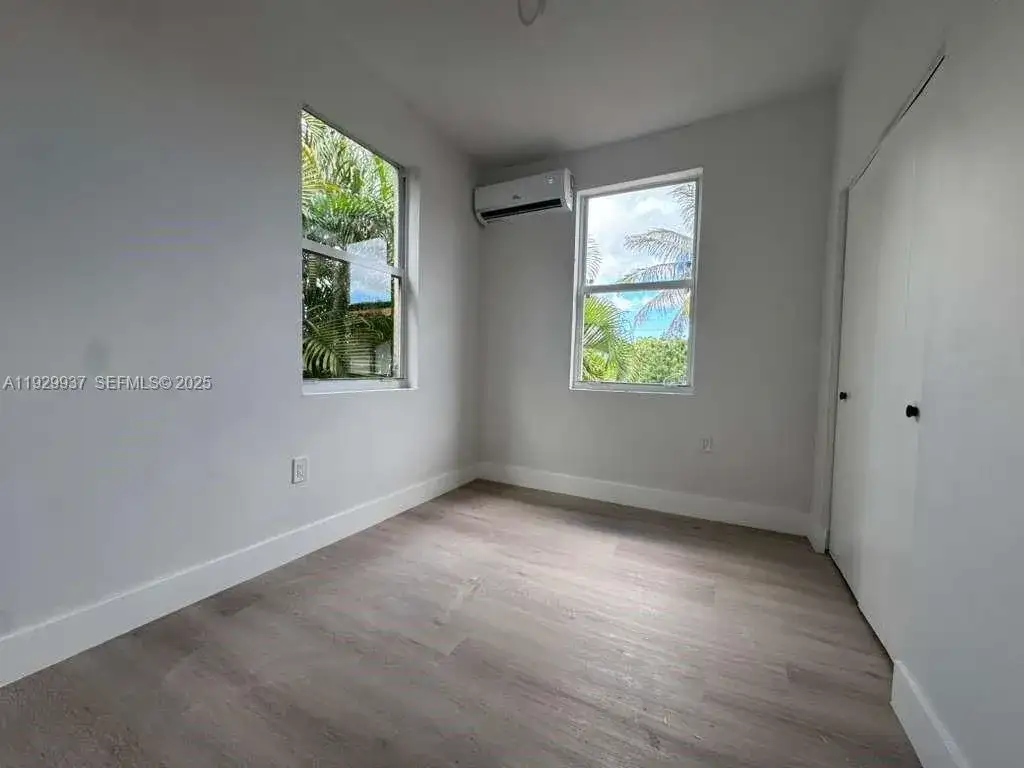 2425 SW 6th St # 16, Miami FL 33135 photo 4