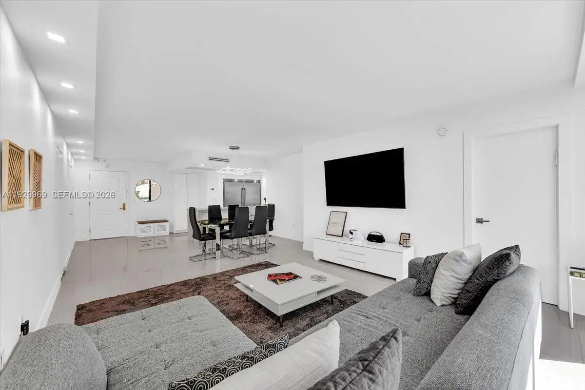 9801 Collins Ave # 5U, Bal Harbour FL 33154
