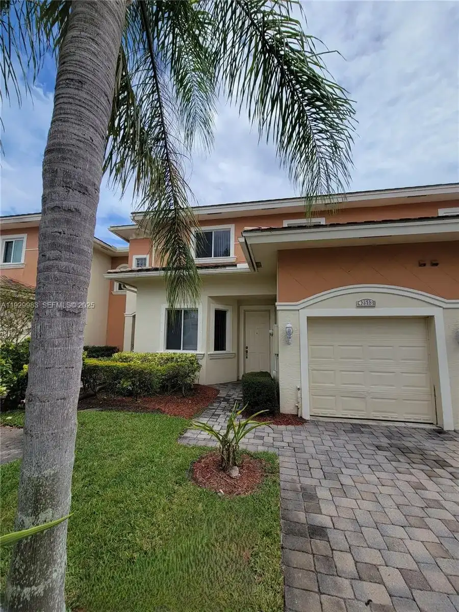 2513 Stockbridge Sq SW, Vero Beach FL 32962