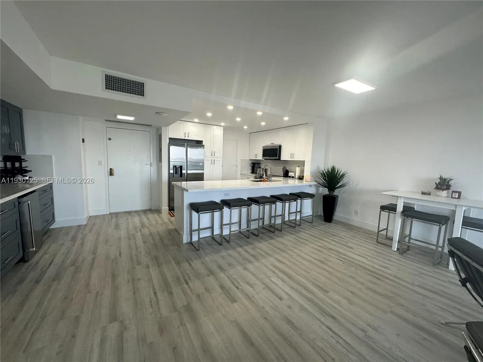 3800 S Ocean Dr # 1812, Hollywood FL 33019