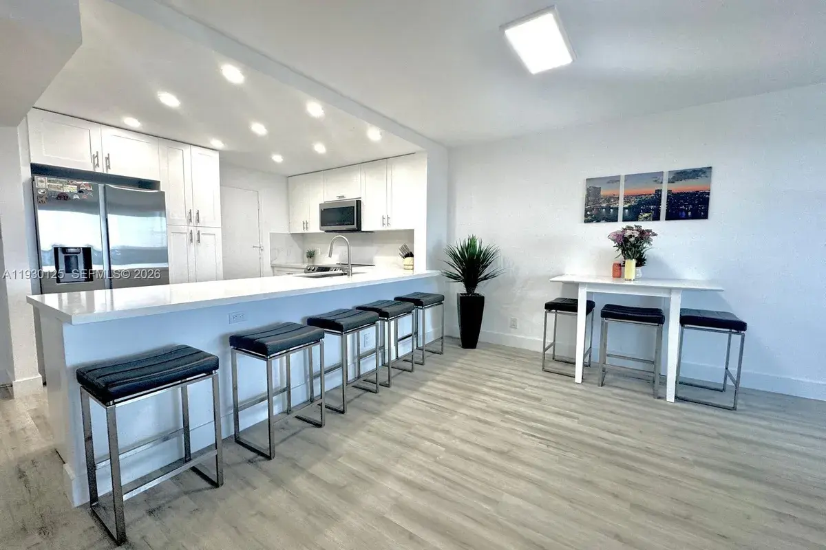 3800 S Ocean Dr # 1812, Hollywood FL 33019