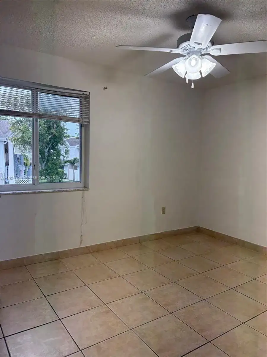 6725 NW 174th Ter # 12, Hialeah FL 33015 photo 3
