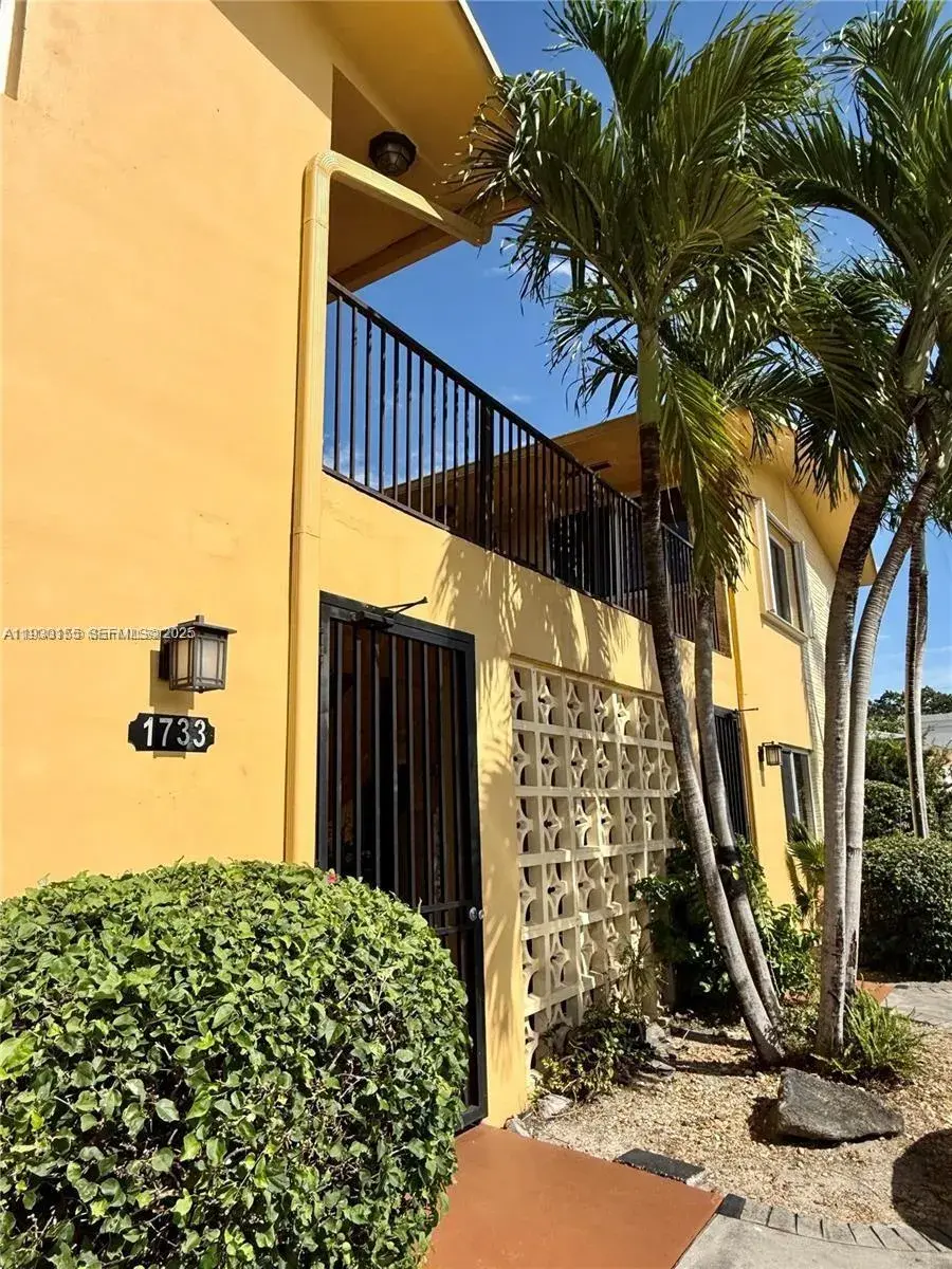 1733 Mayo St # 2, Hollywood FL 33020