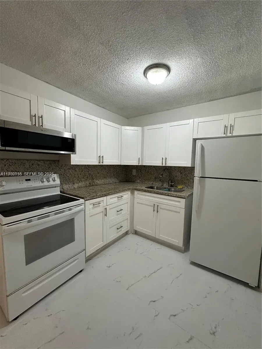 1733 Mayo St # 2, Hollywood FL 33020